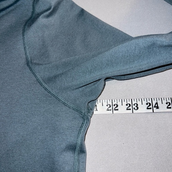 Vuori Halo Performance Hoodie Womens Medium Blue Green Gray Pockets - Picture 6 of 8